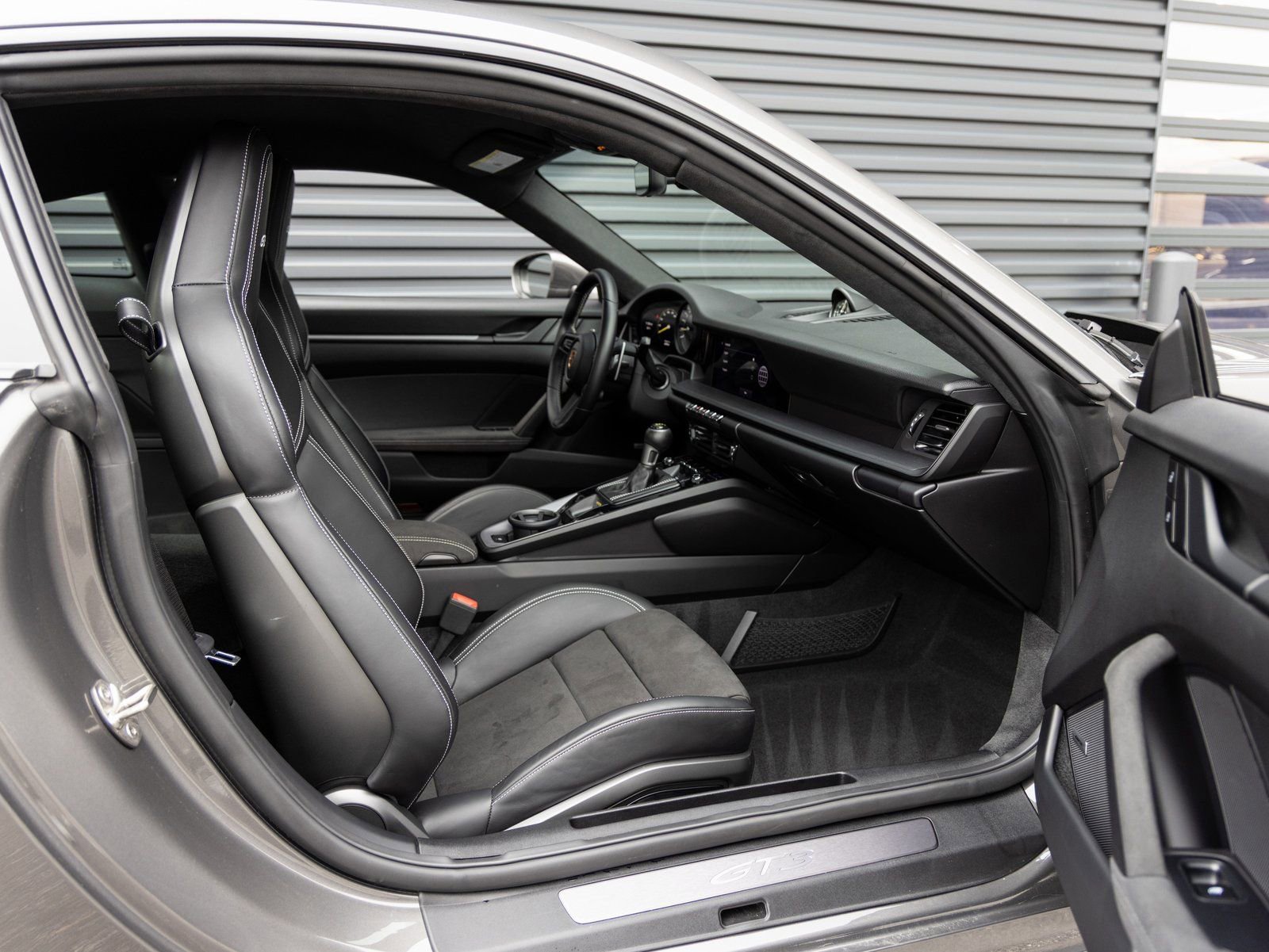 Certified 2022 Porsche 911 GT3 image 29