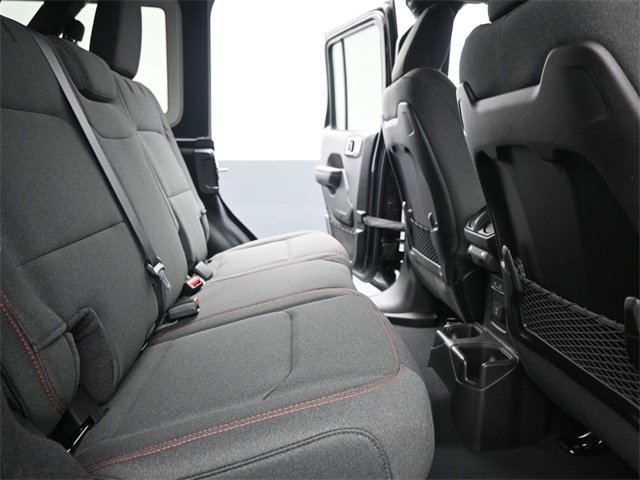 Used 2024 Jeep Wrangler Unlimited Rubicon w/ Technology Group image 22