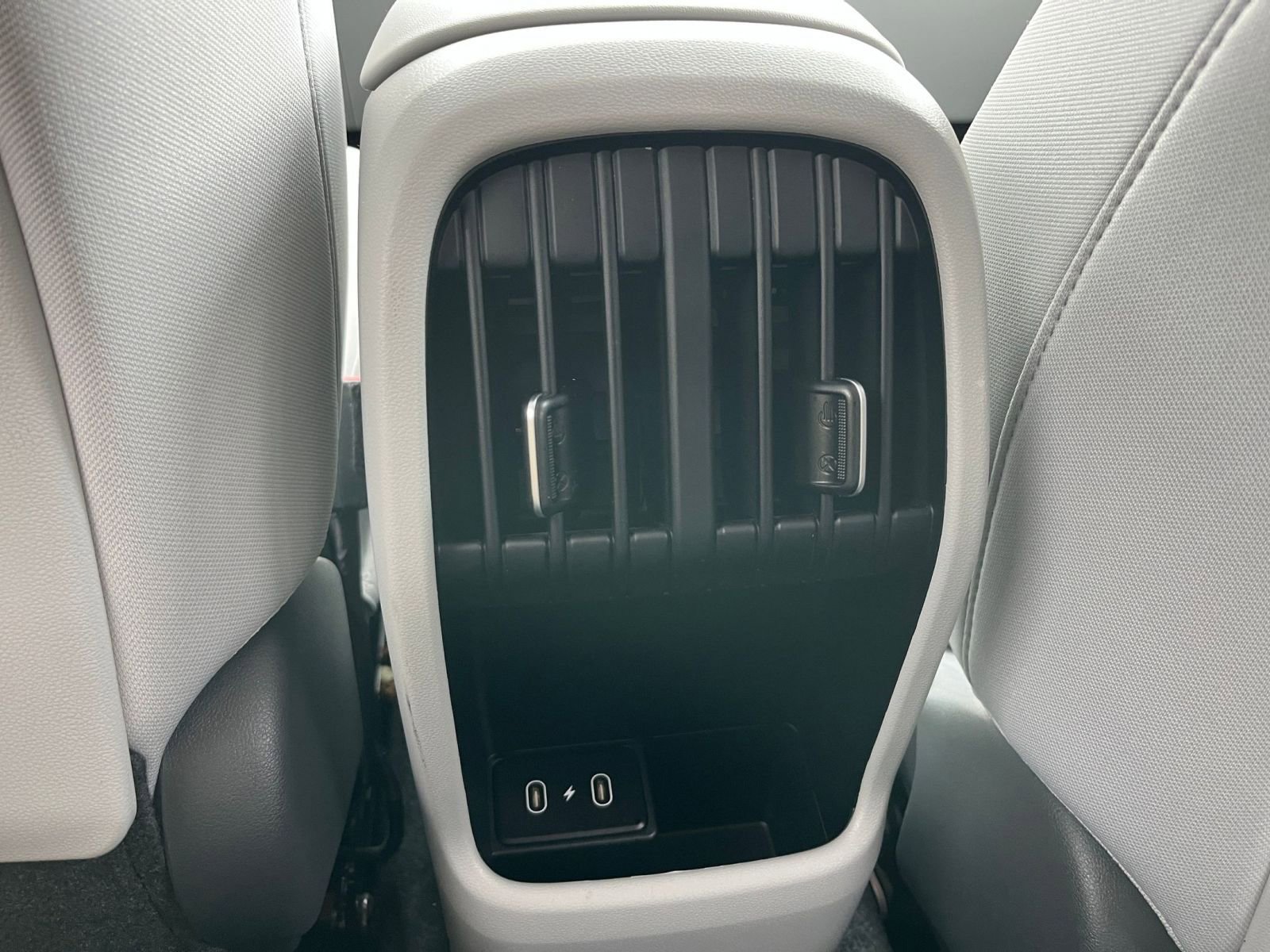 Used 2025 Hyundai Kona SEL image 23