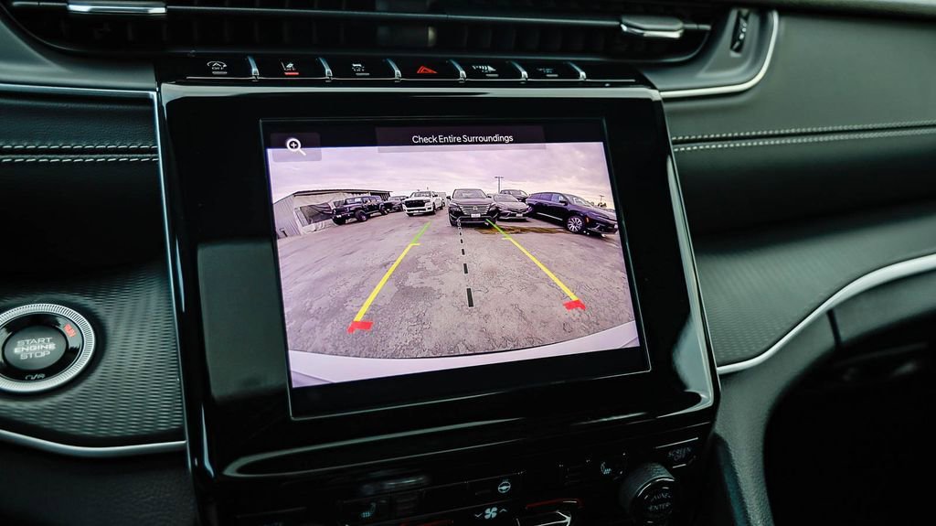 New 2025 Jeep Grand Cherokee L Altitude image 26