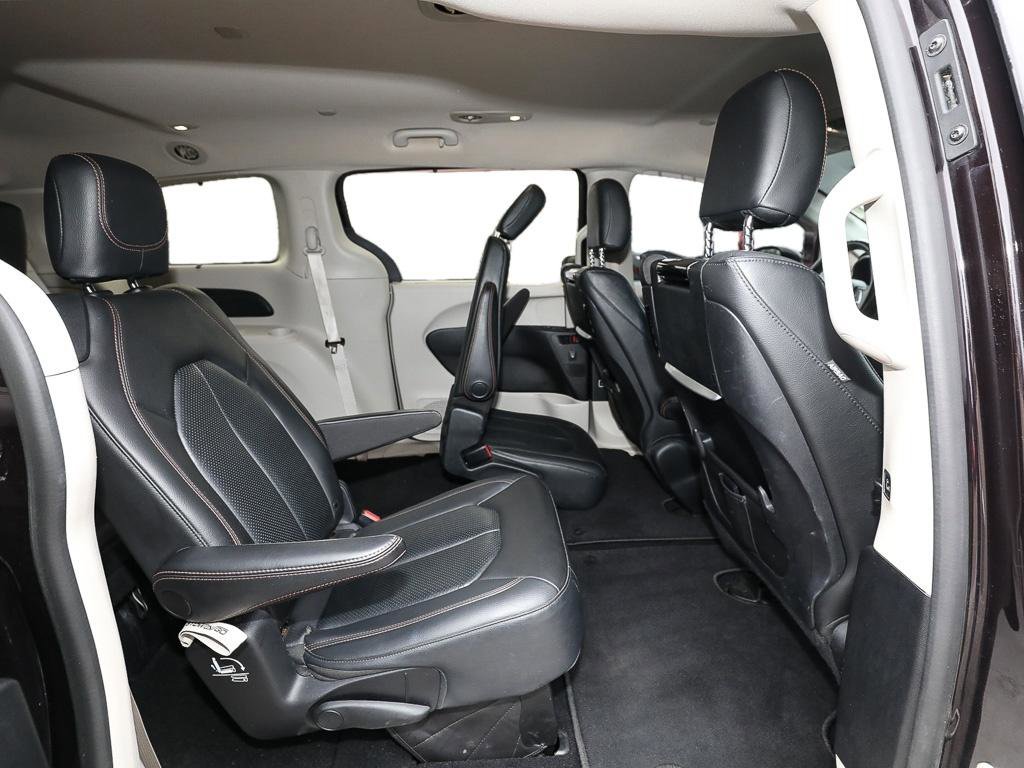 Used 2019 Chrysler Pacifica Touring-L Plus image 23