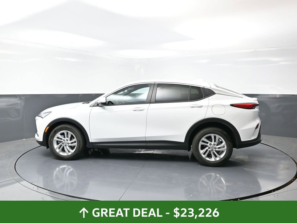 Used 2025 Buick Envista Preferred image 11