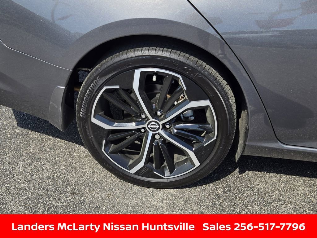 Used 2025 Nissan Altima 2.5 SR image 12