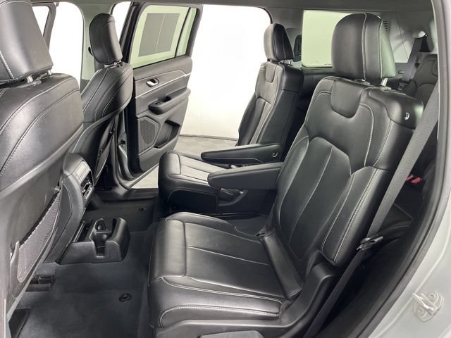 Used 2023 Jeep Grand Cherokee L Limited AWD/4WD image 44