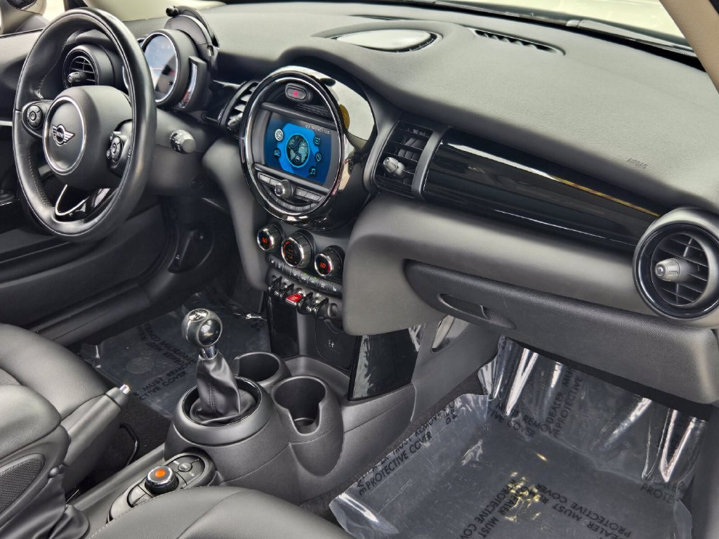 Used 2019 MINI Cooper 2-Door Hardtop FWD image 15
