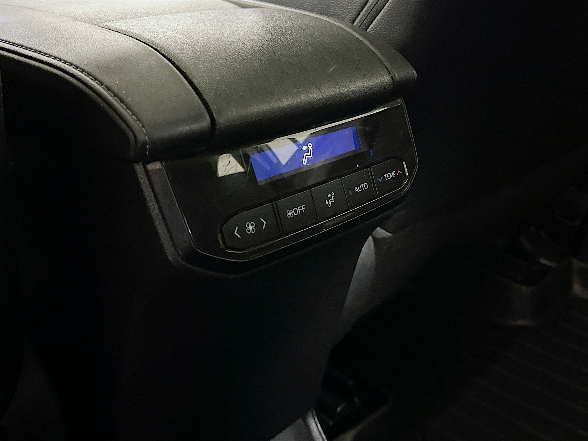 Used 2020 Toyota Highlander Limited image 28