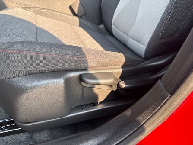 New 2026 Chevrolet Trax RS w/ Sunroof Package FWD image 16