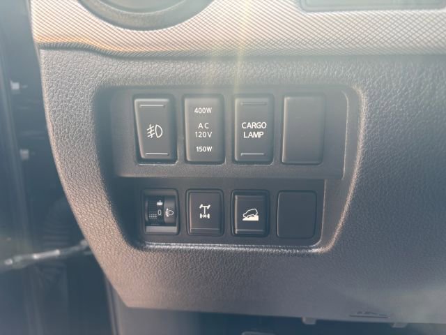 Used 2017 Nissan Titan PRO-4X w/ Pro-4x Convenience Package image 15