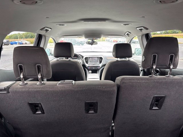 Used 2019 GMC Acadia SLE FWD image 14