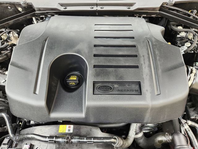 Used 2025 Land Rover Defender 110 X-Dynamic SE AWD/4WD image 29