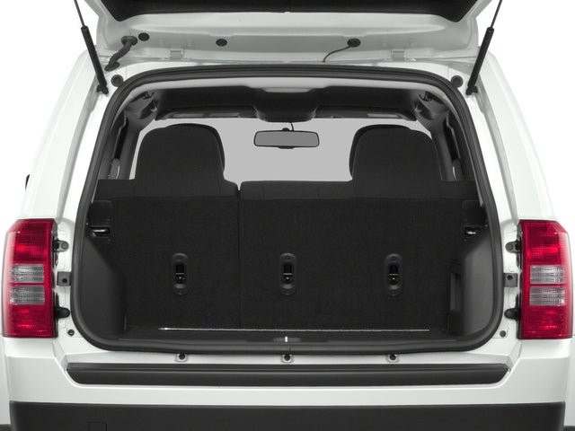 Used 2016 Jeep Patriot High Altitude AWD/4WD image 12