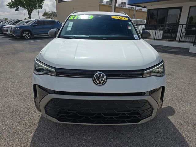 Used 2025 Volkswagen Taos S FWD image 2