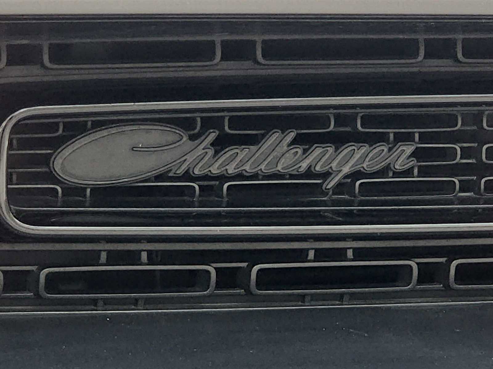 Used 2019 Dodge Challenger SXT w/ Blacktop Package image 11