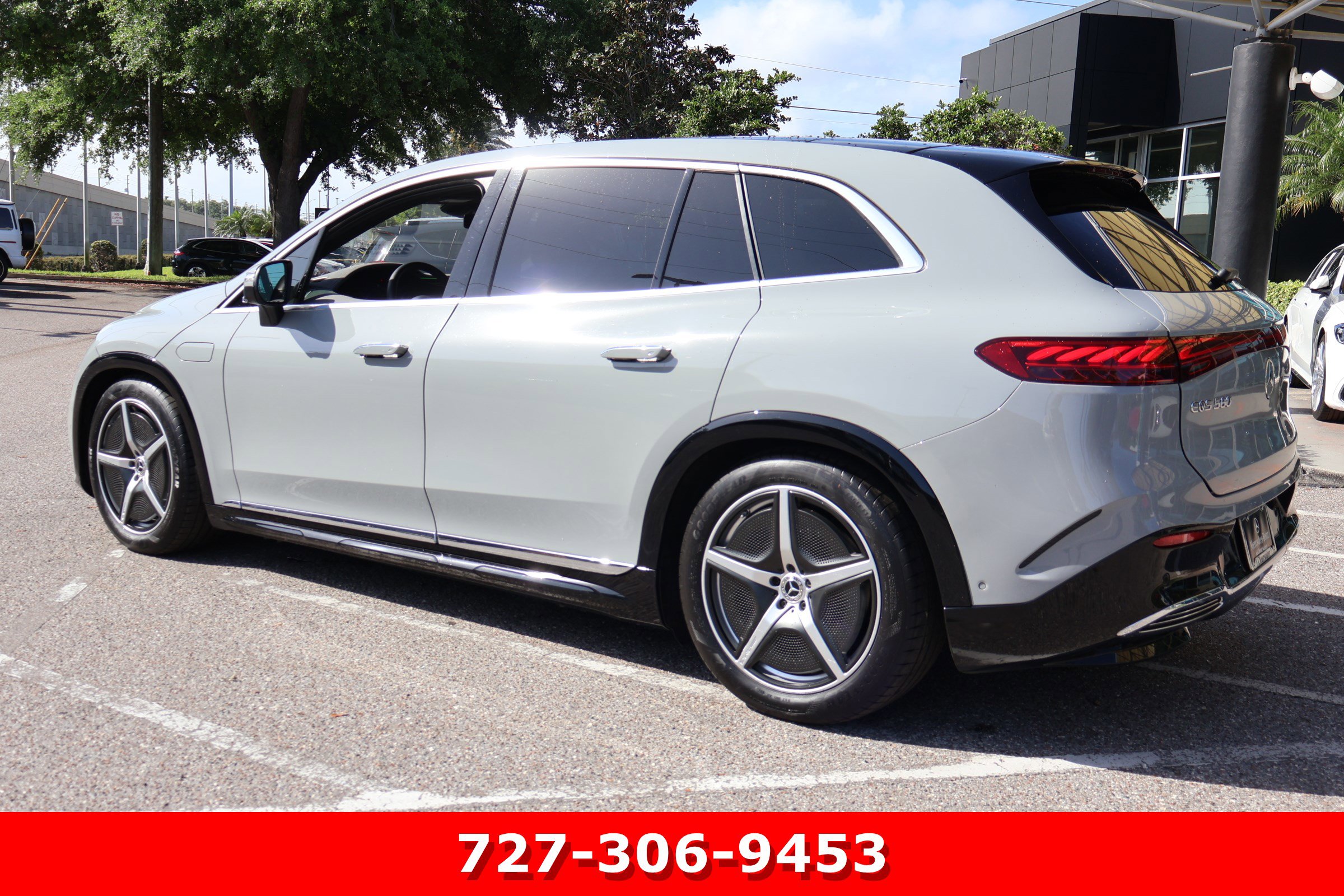 Used 2023 Mercedes-Benz EQS 580 4MATIC SUV image 7