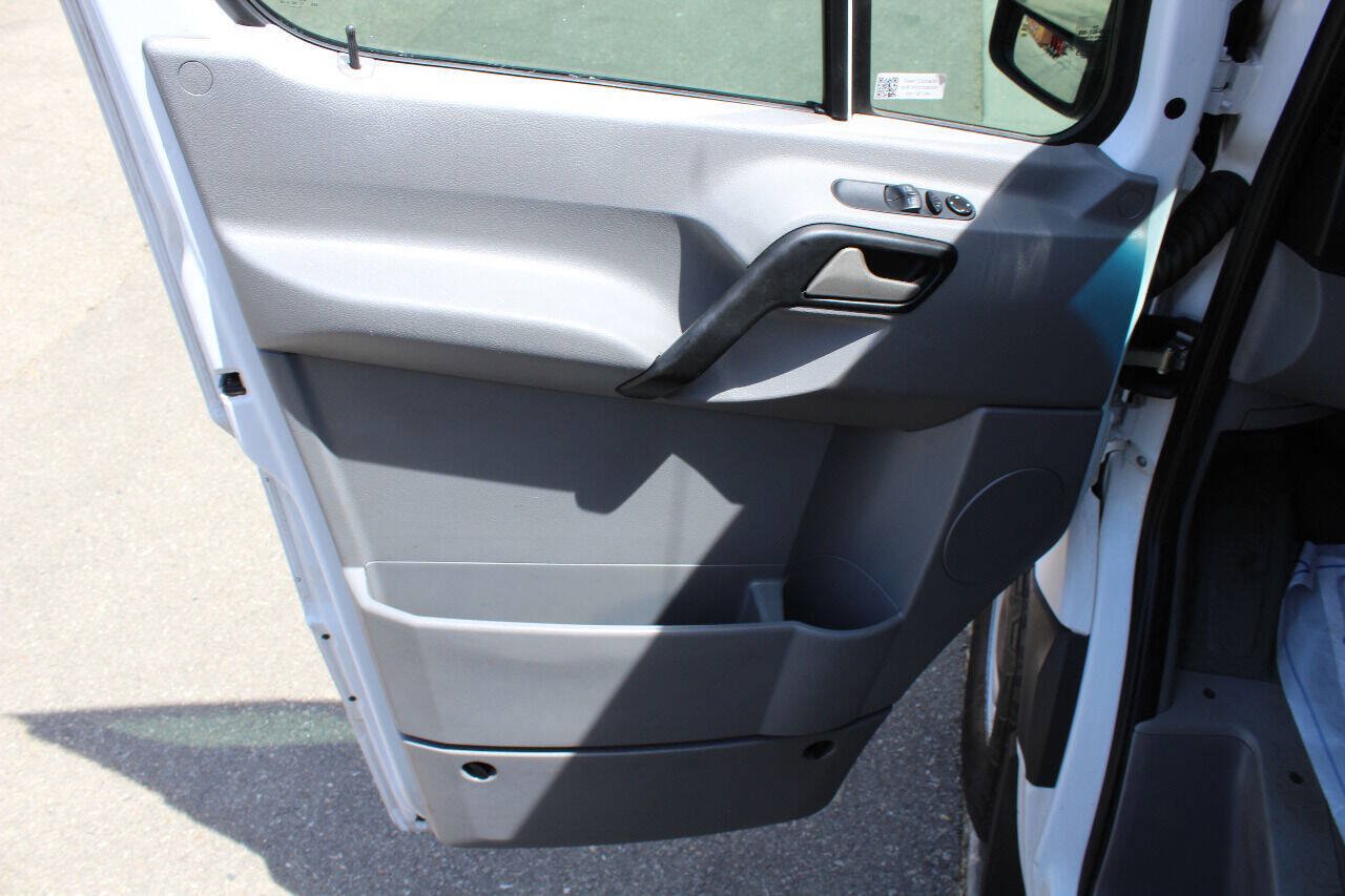 Used 2012 Mercedes-Benz Sprinter 2500 image 15