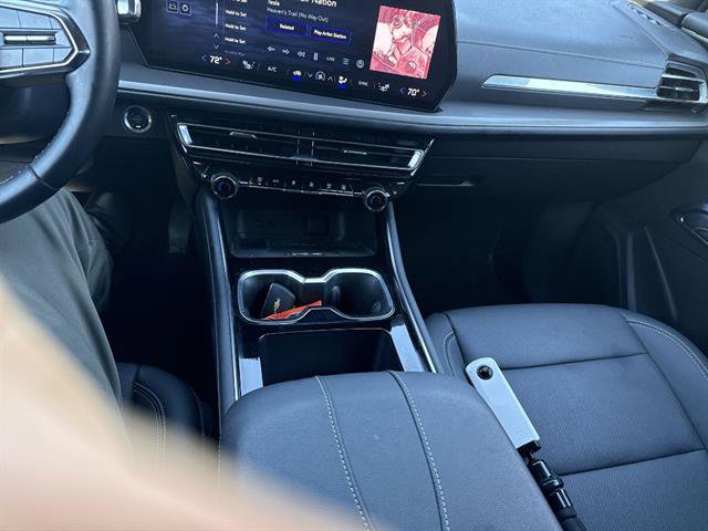 Used 2025 Chevrolet Traverse LT w/ Driver Confidence Package image 50