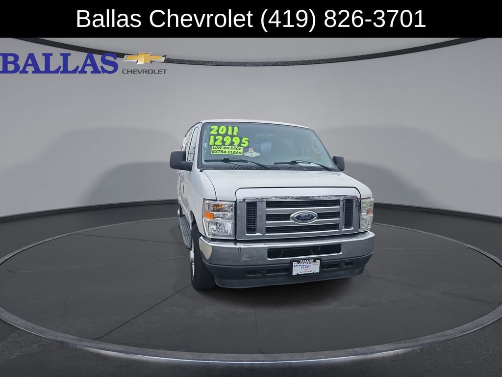 Used 2011 Ford E-350 and Econoline 350 XLT RWD image 3