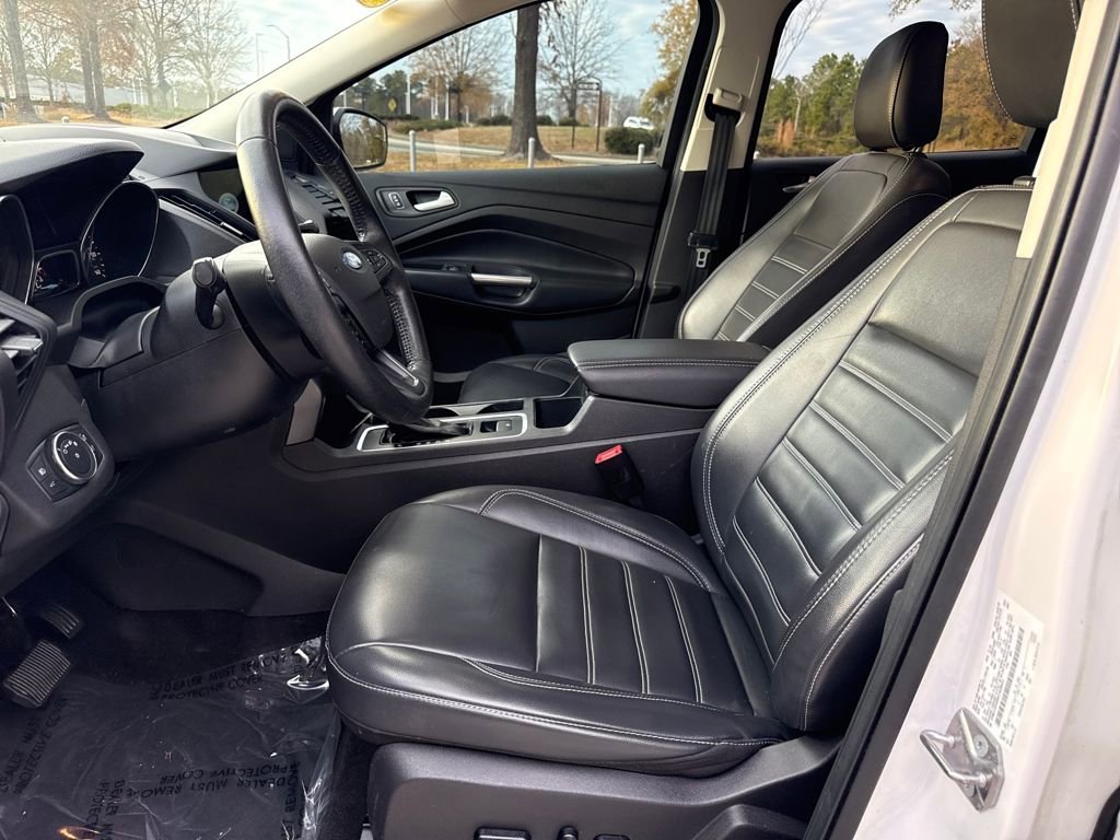 Used 2019 Ford Escape SEL image 13