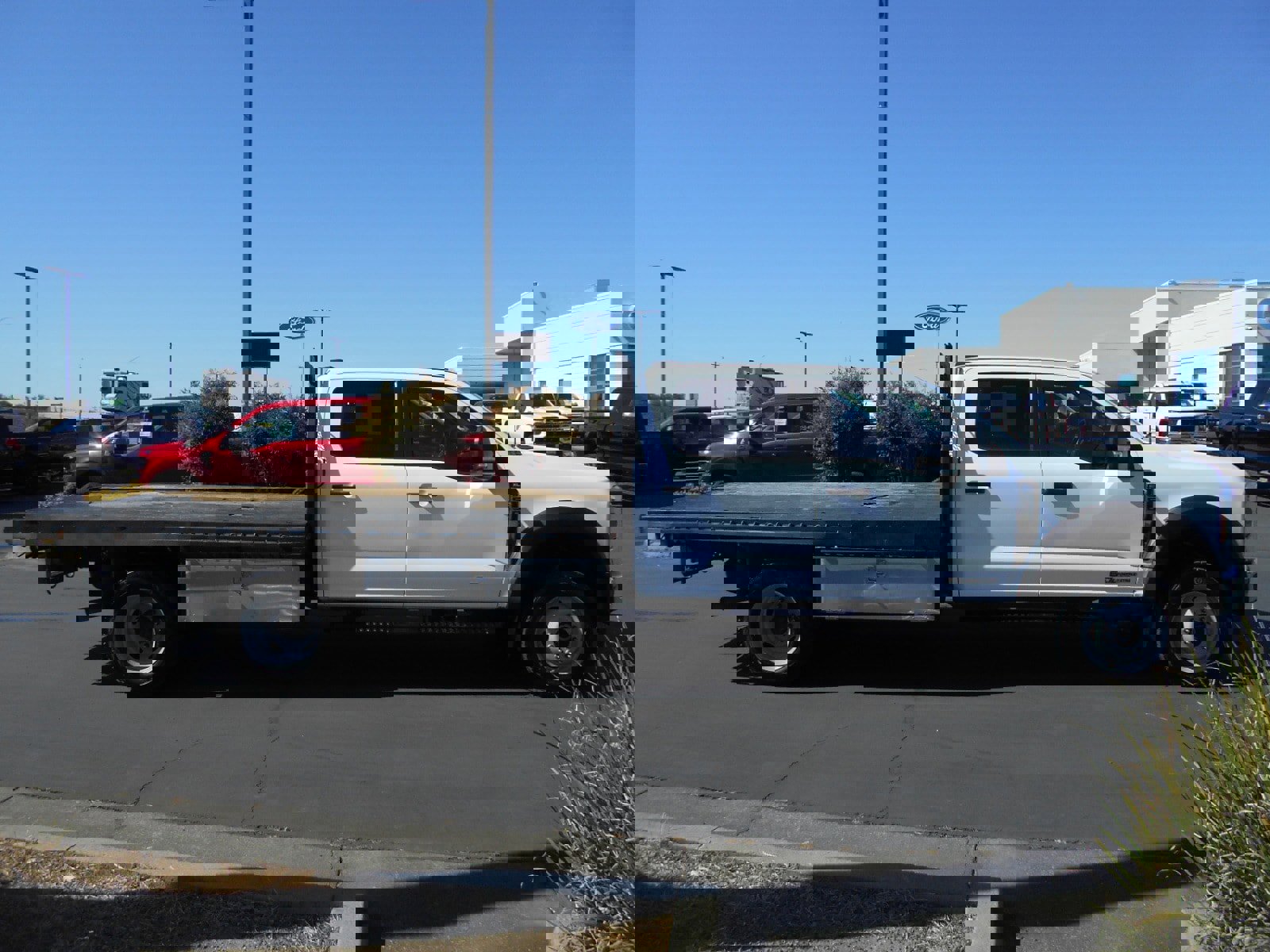 Used 2024 Ford F550 4x4 Crew Cab Super Duty image 3