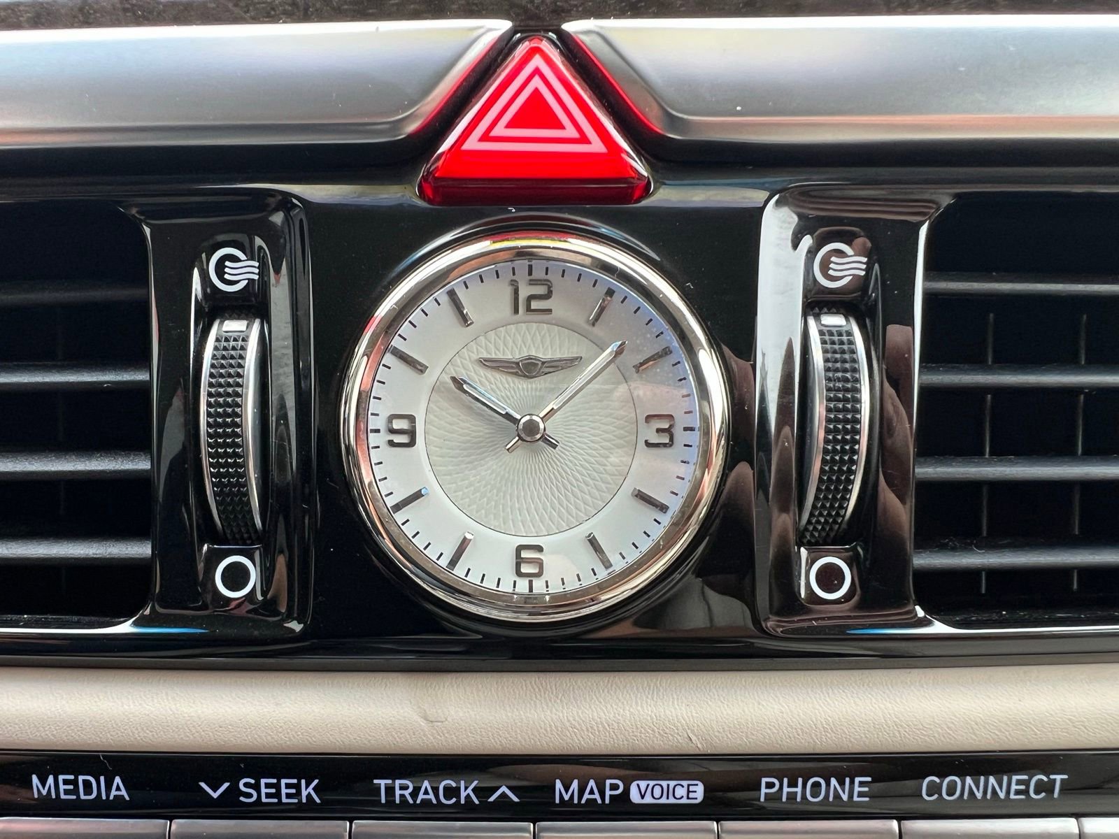 Used 2019 Genesis G90 5.0 Ultimate image 38