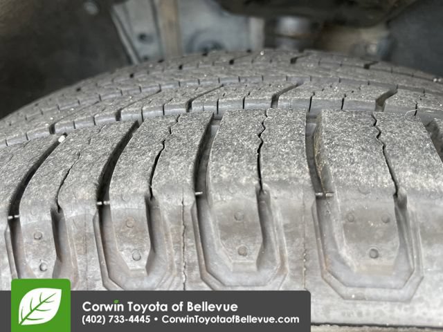 Used 2020 Toyota Highlander XLE AWD/4WD image 48