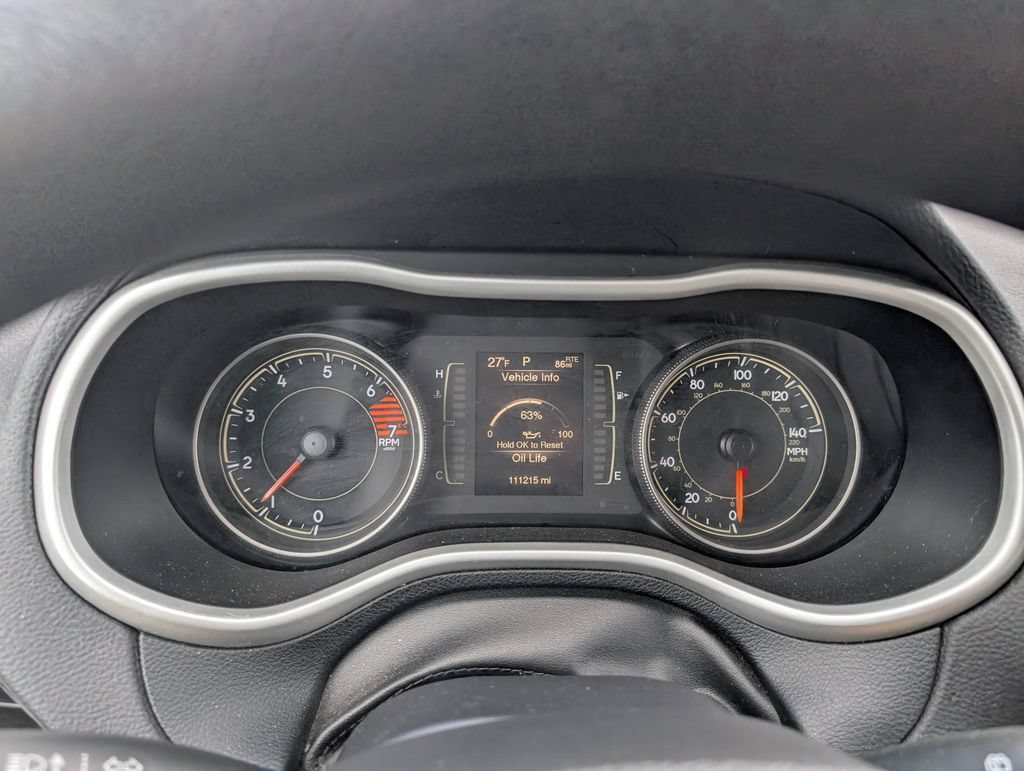 Used 2018 Jeep Cherokee Latitude FWD image 17