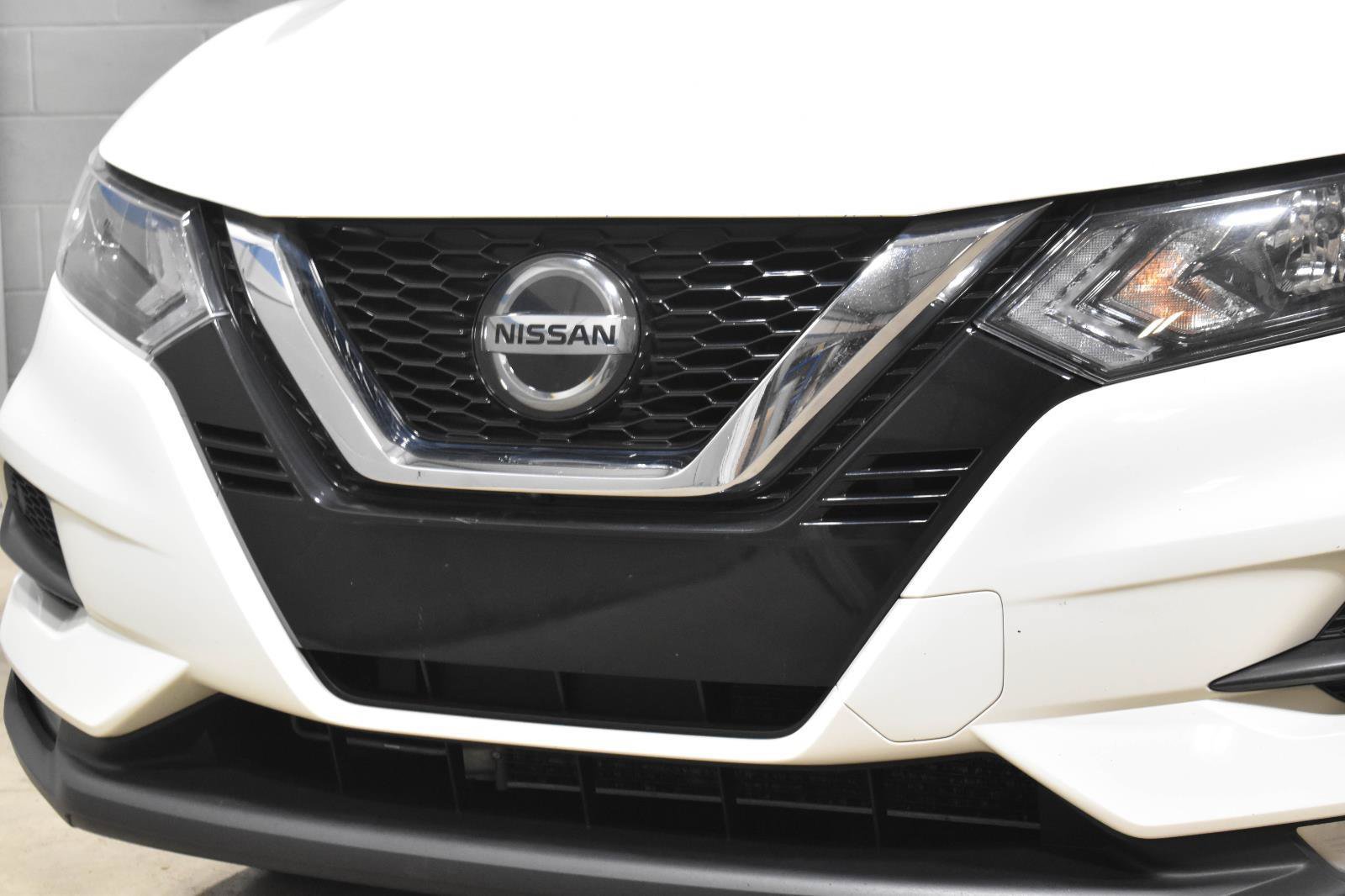 Used 2020 Nissan Rogue Sport SV w/ Technology Package FWD image 30