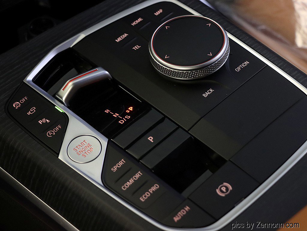 Used 2025 BMW 230i xDrive Coupe w/ Premium Package image 23