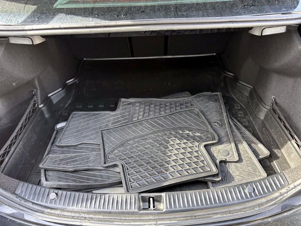 Used 2020 Mercedes-Benz C 300 4MATIC Sedan image 9