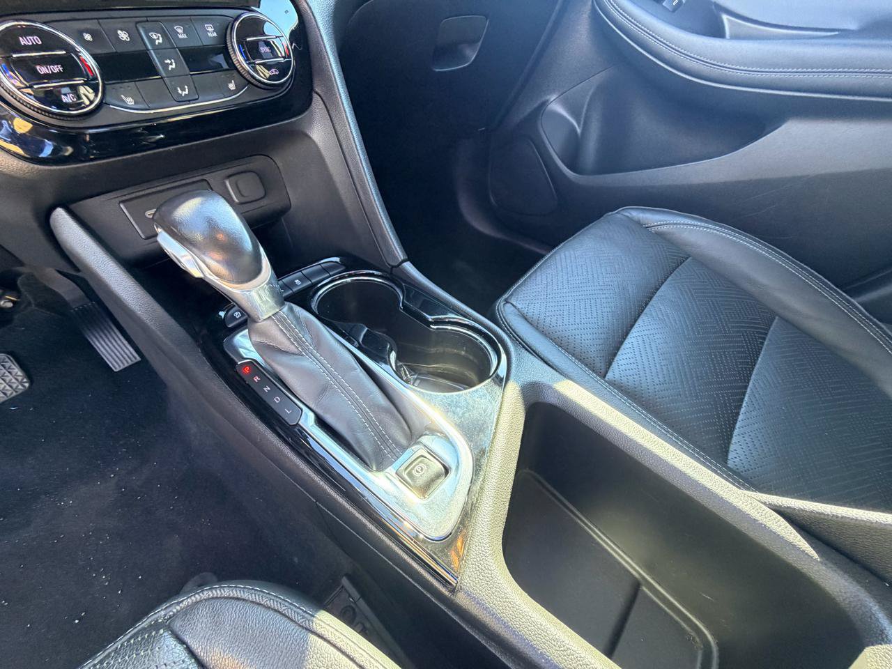 Used 2021 Buick Encore GX Essence FWD image 22