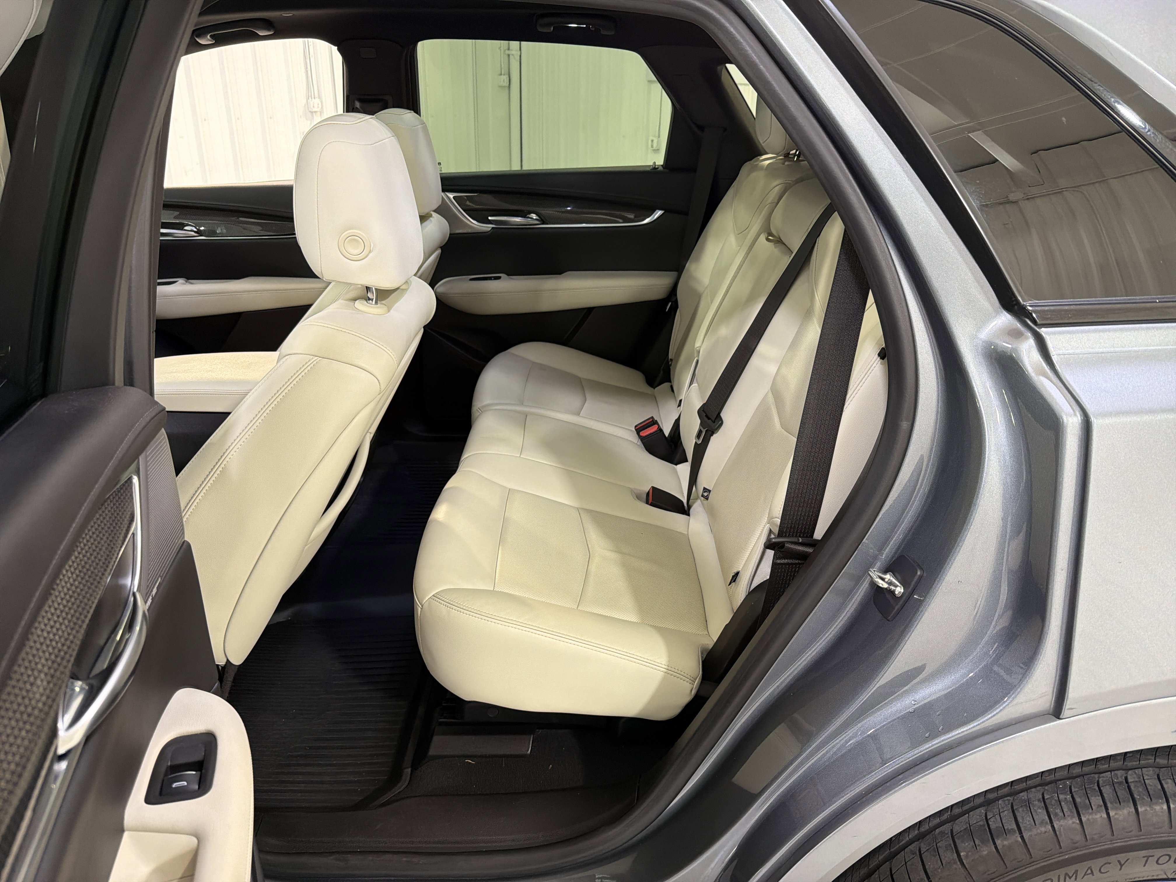 Used 2020 Cadillac XT5 Sportv AWD/4WD image 12