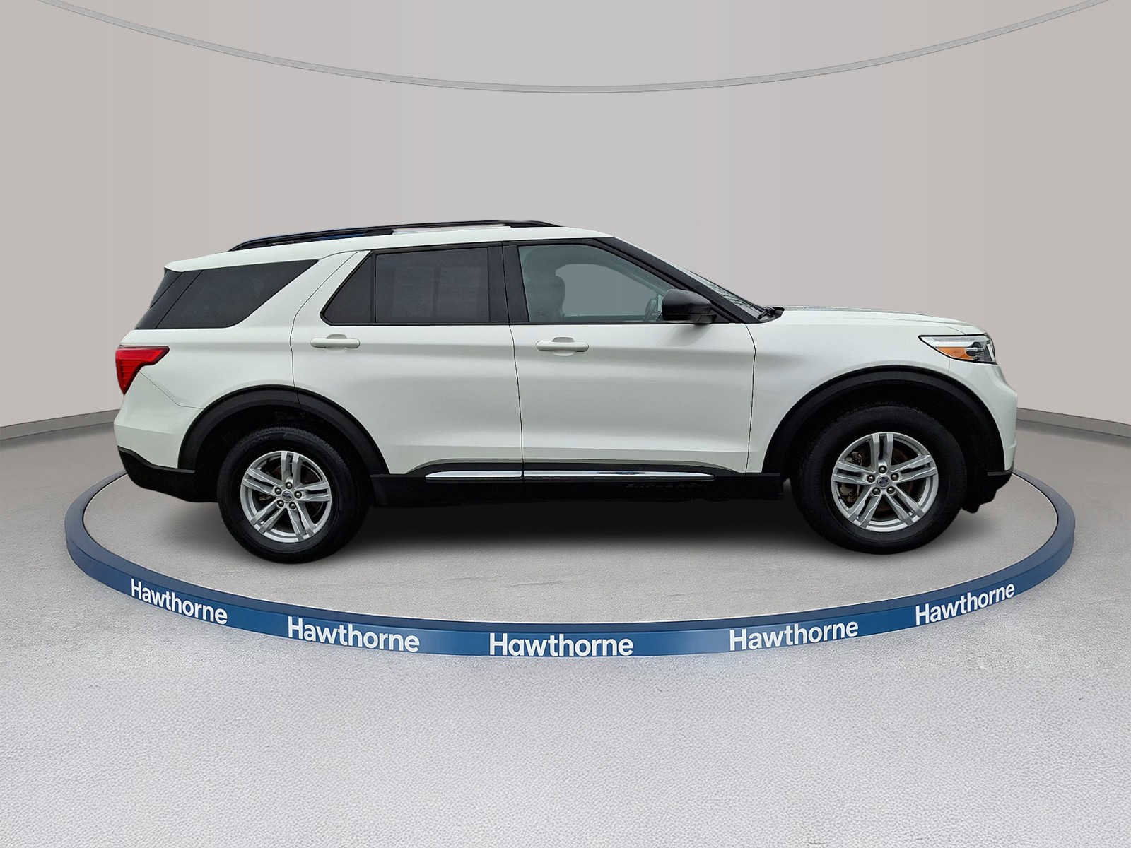 Used 2021 Ford Explorer XLT image 7
