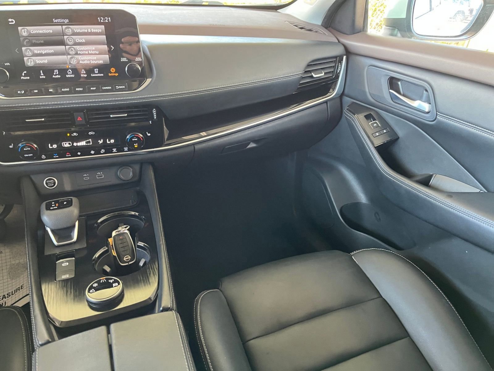 Used 2023 Nissan Rogue SL w/ SL Premium Package image 35