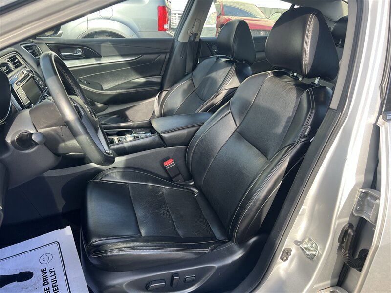 Used 2020 Nissan Maxima 3.5 SV w/ Floor Mat Group FWD image 9