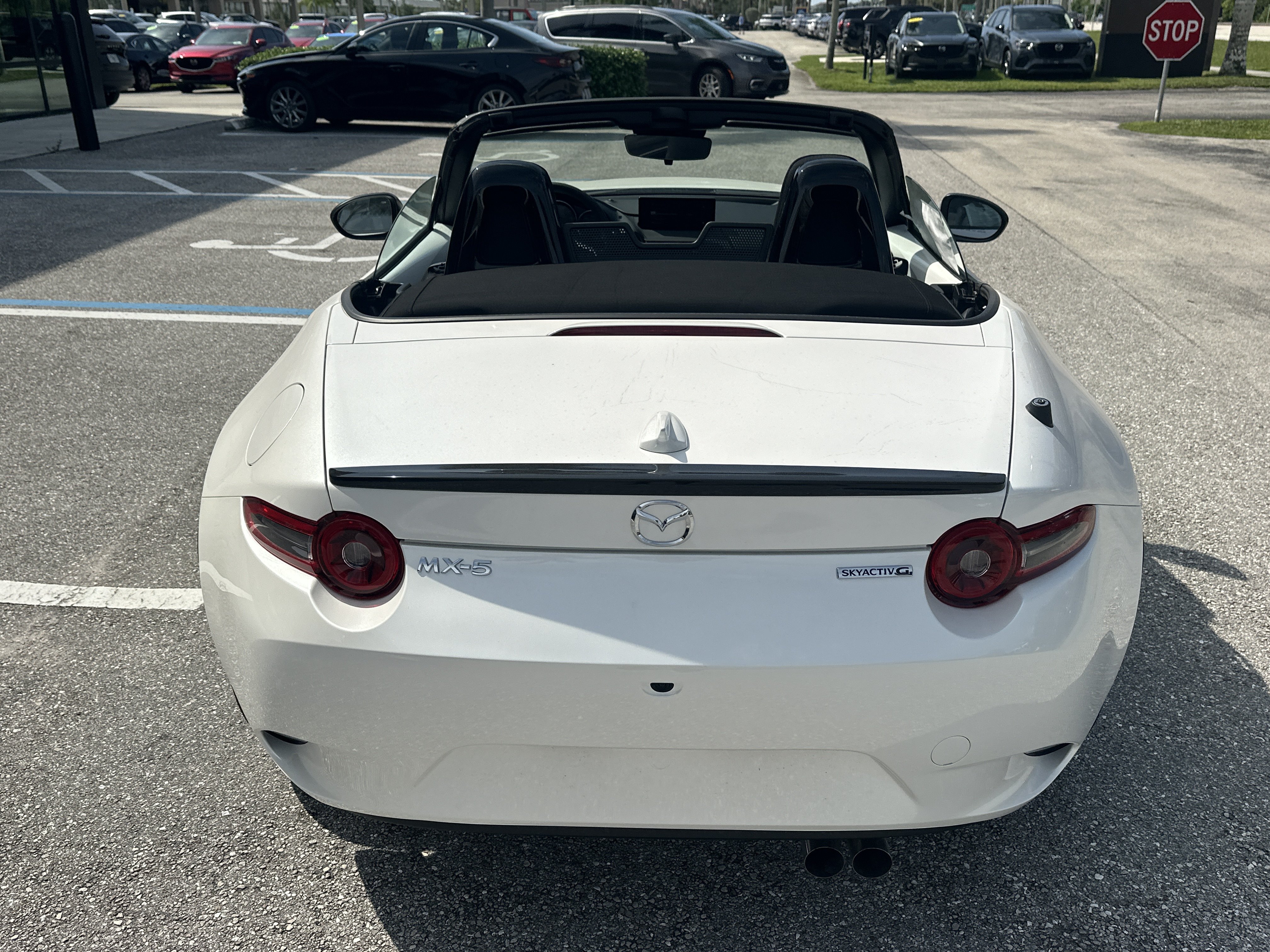 New 2026 MAZDA MX-5 Miata Club w/ Interior Package RWD image 3
