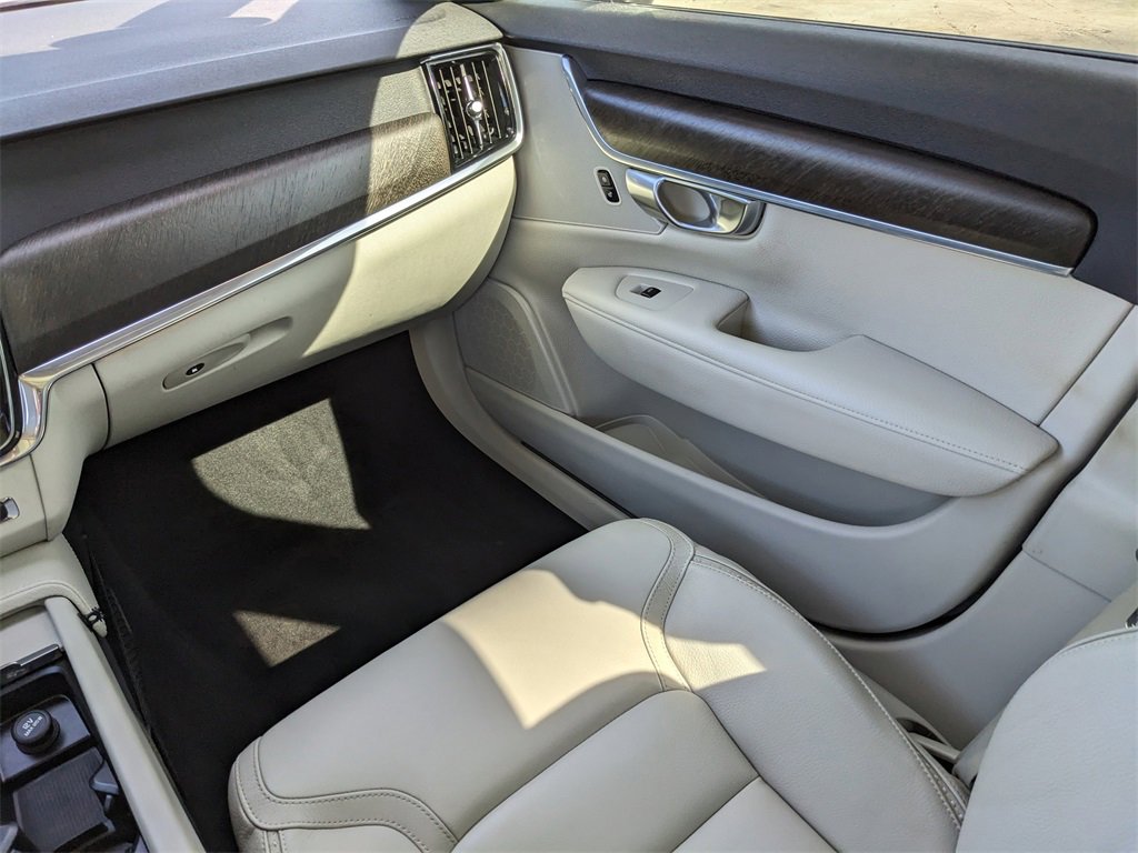 Used 2018 Volvo V90 T5 Cross Country w/ Convenience Package image 19