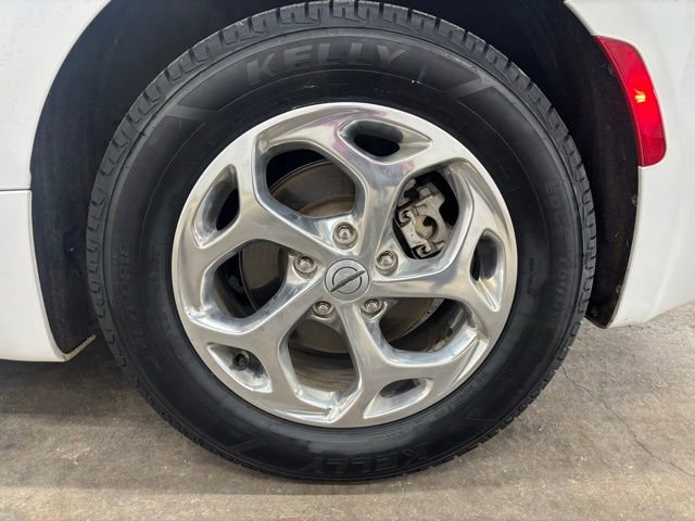 Used 2022 Chrysler Pacifica Limited image 28