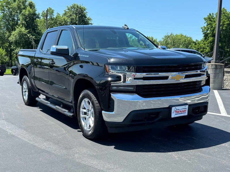 Used 2021 Chevrolet Silverado 1500 LT AWD/4WD image 2
