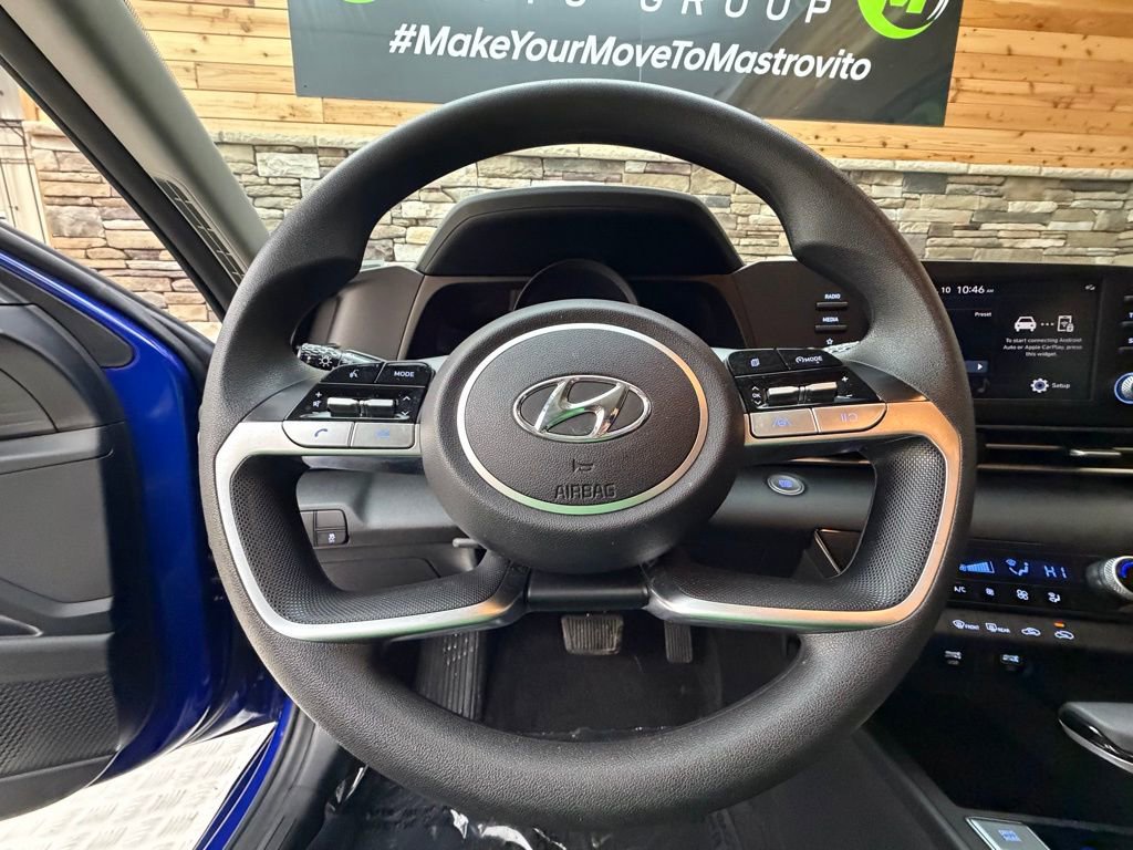 Certified 2023 Hyundai Elantra SEL image 17