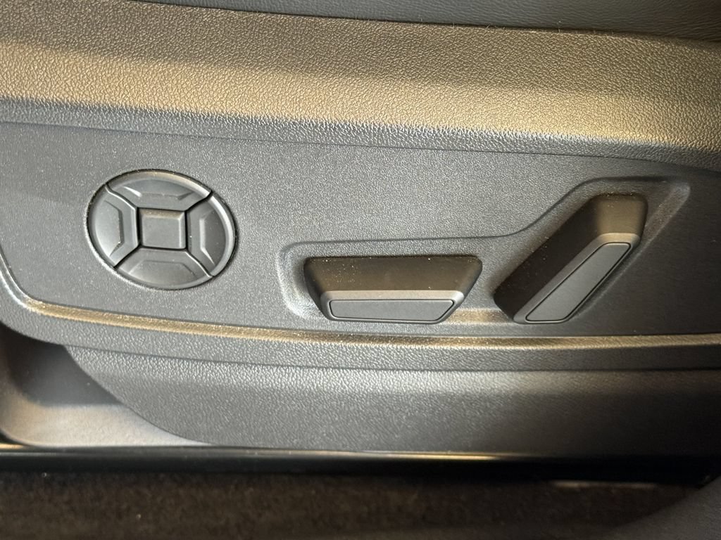 Used 2025 Audi Q5 Premium Plus w/ Premium Plus AWD/4WD image 14