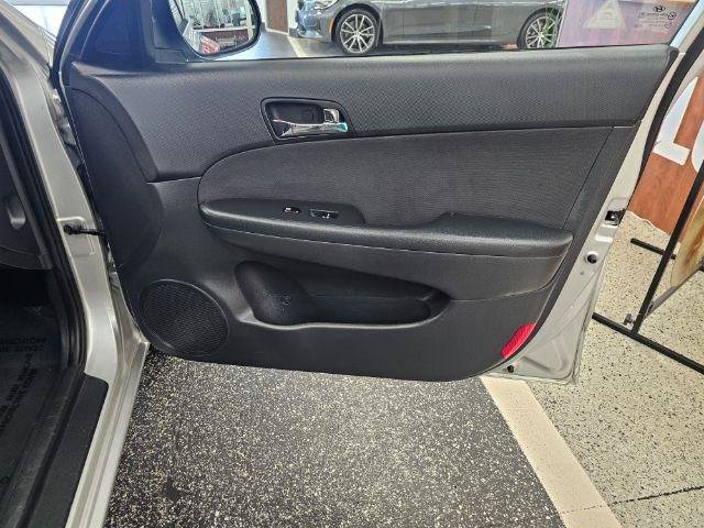 Used 2012 Hyundai Elantra w/ Preferred Pkg FWD image 27