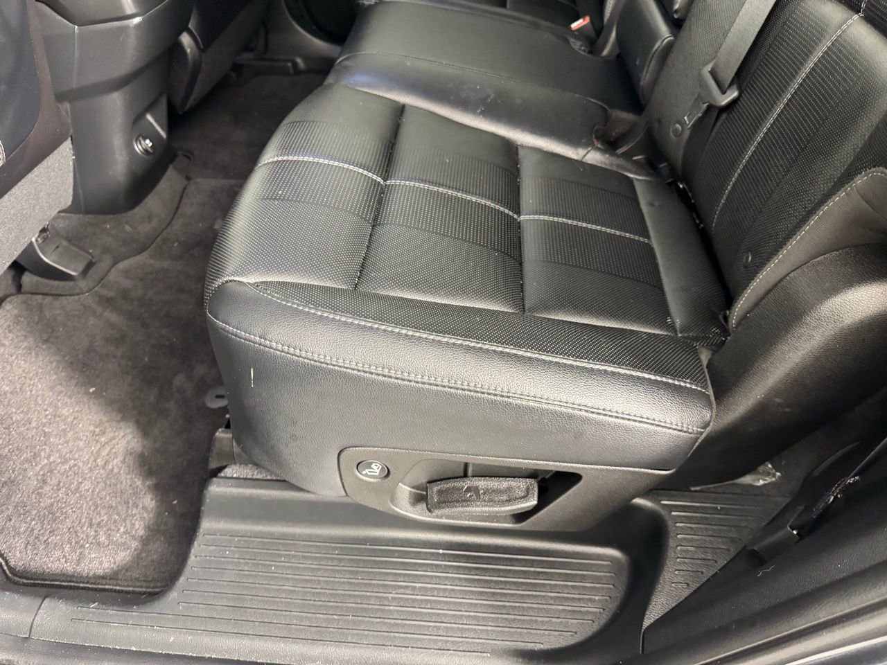 Used 2024 Kia Telluride EX image 28