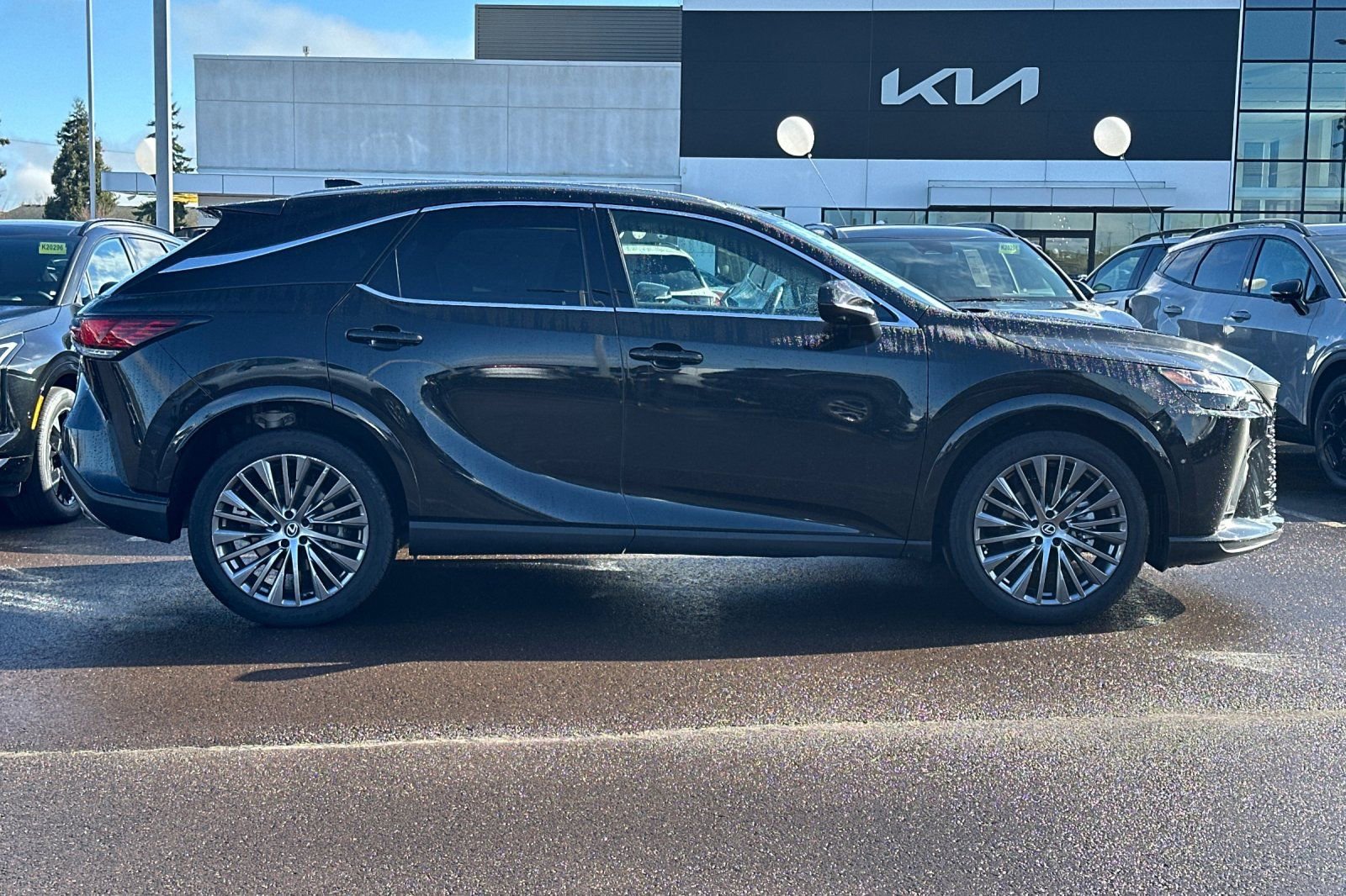 Used 2024 Lexus RX 350 AWD w/ Convenience Package image 3