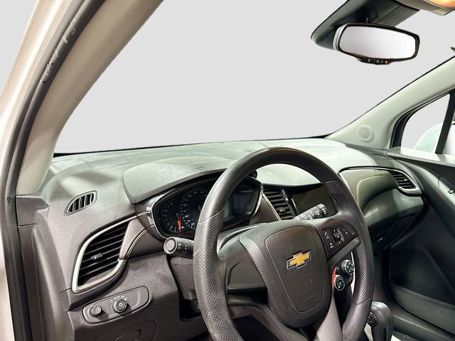 Used 2018 Chevrolet Trax LS image 9