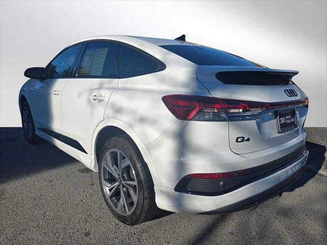 Used 2024 Audi Q4 e-tron Prestige w/ Black Optic Plus Package image 4