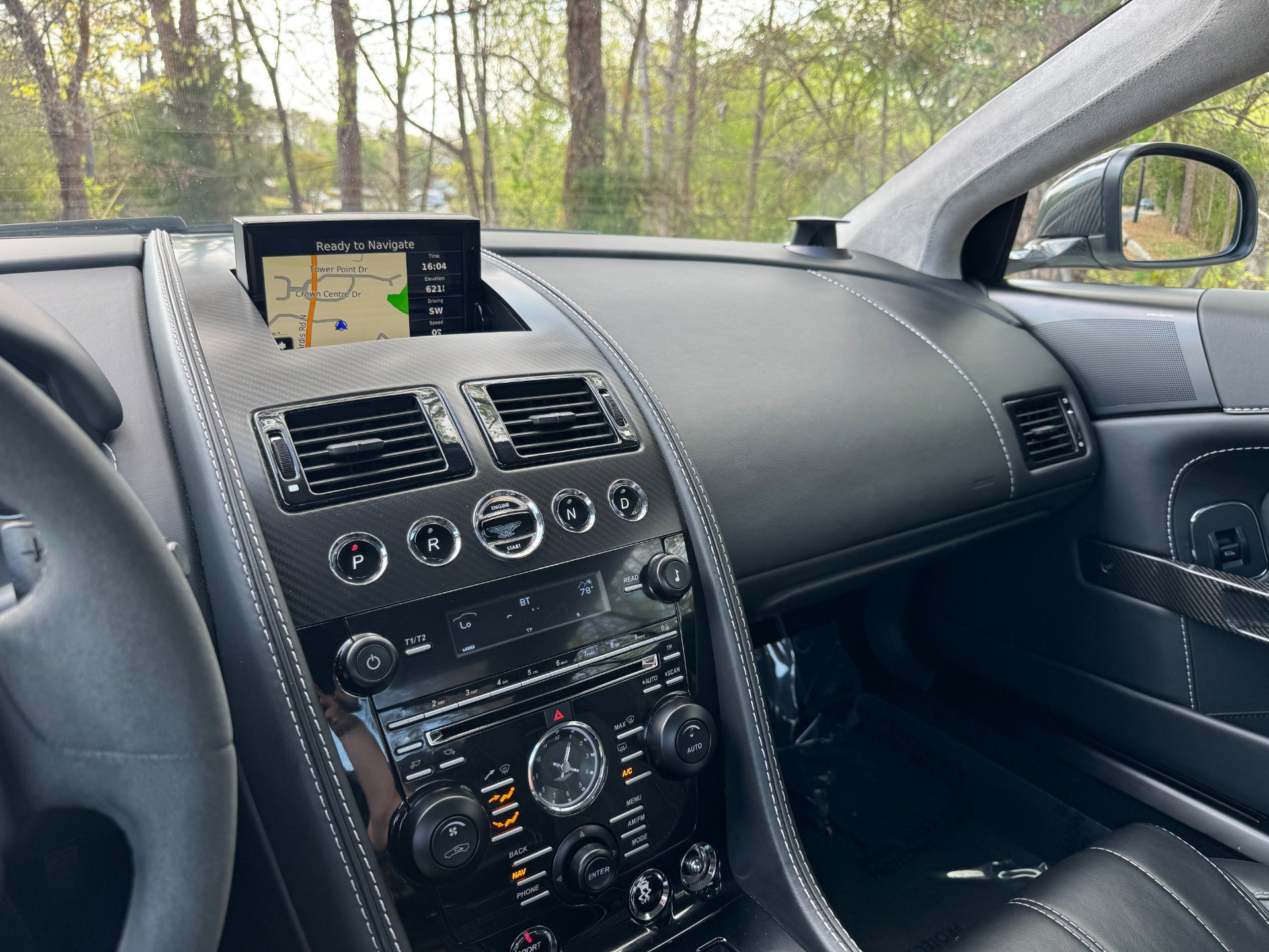 Used 2015 Aston Martin DB9 Coupe image 40