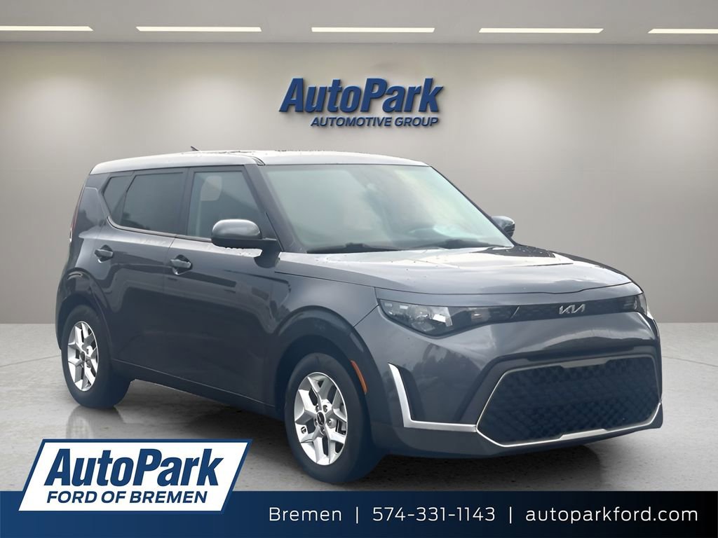 Used 2023 Kia Soul LX w/ LX Technology Package
