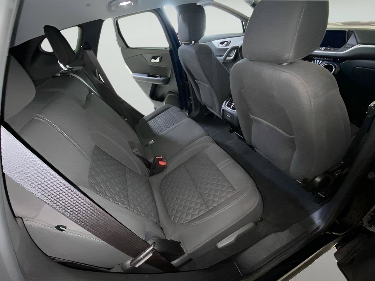 Used 2021 Chevrolet Blazer LT FWD image 36