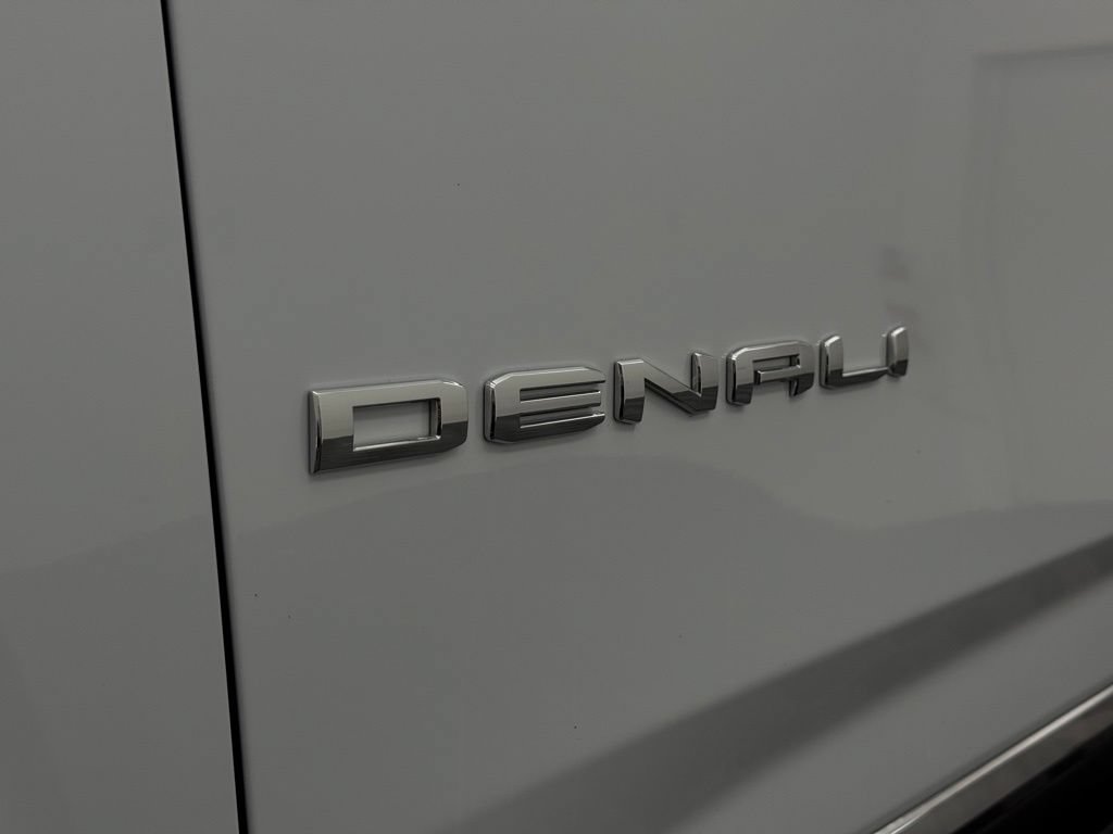 Used 2026 GMC Yukon Denali Ultimate AWD/4WD image 21