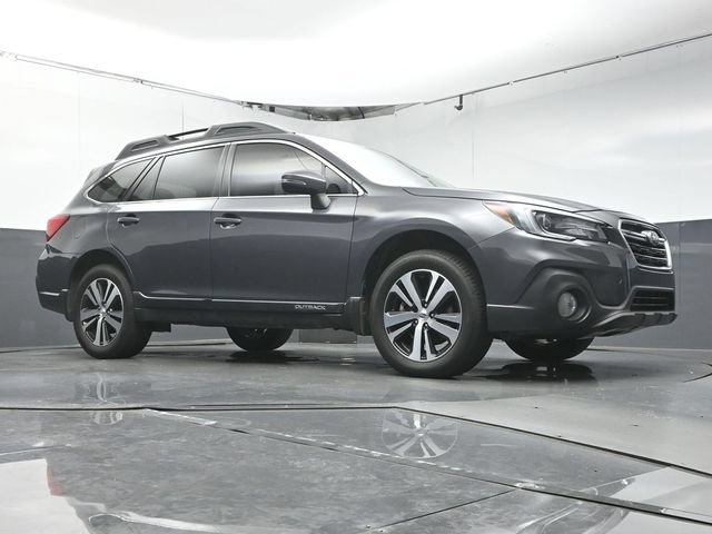 Used 2018 Subaru Outback 3.6R Limited AWD/4WD image 41